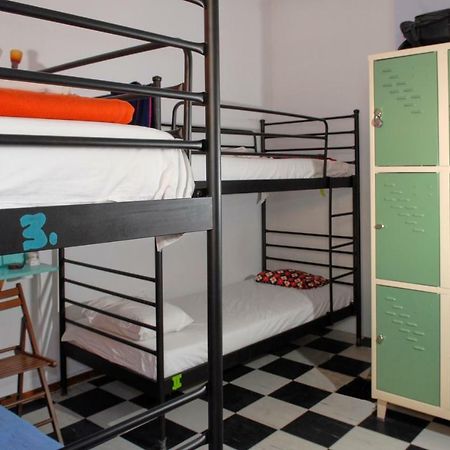 Chameleon Youth Hostel Atenas Exterior foto