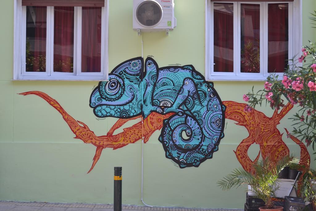 Chameleon Youth Hostel Atenas Exterior foto