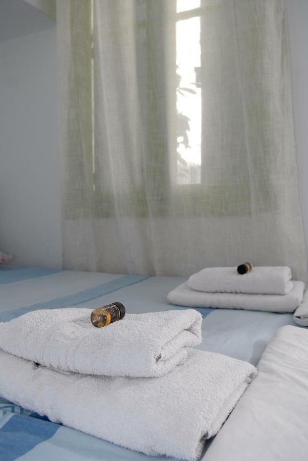 Chameleon Youth Hostel Atenas Exterior foto