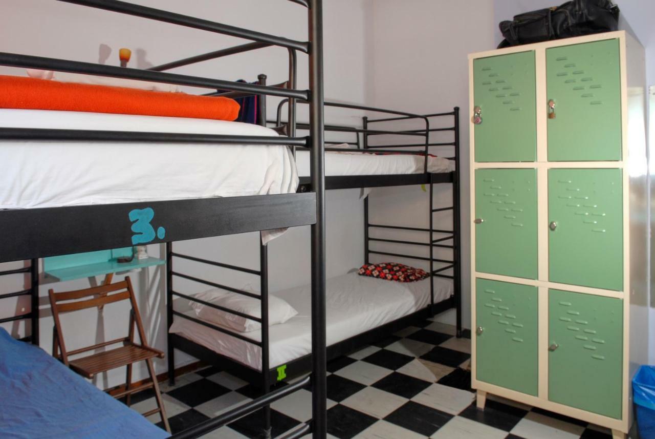 Chameleon Youth Hostel Atenas Exterior foto