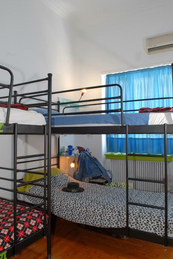 Chameleon Youth Hostel Atenas Exterior foto